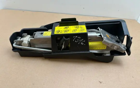 Audi A6 Allroad C6 Lift Jack 4F0011031J 8E0010175A