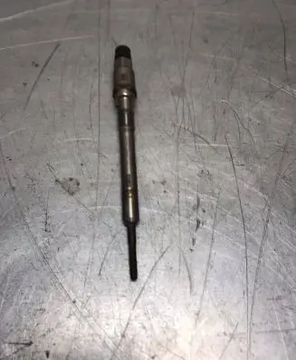 Volkswagen Golf Sportsvan Glow plug 03L905061G