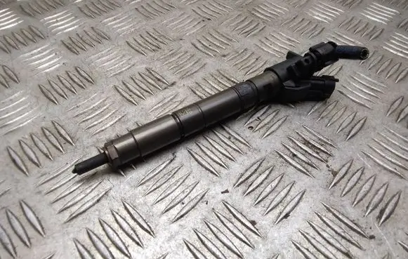 Volvo V60 Fuel injector 31272690 0445116016