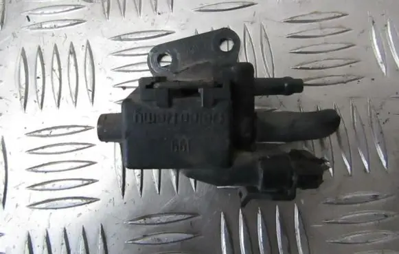Renault Megane I Turbo solenoid valve 867081