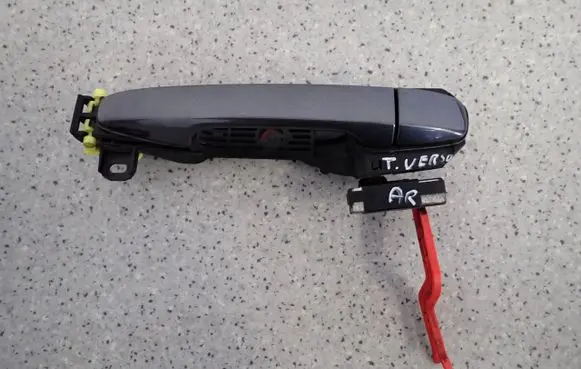 Toyota Verso Sliding door exterior handle 
