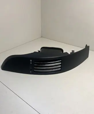 Toyota Corolla Verso AR10 Dash center air vent grill 6556434010 1833