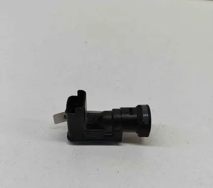 Citroen C4 II Engine mount vacuum valve 9677783780
