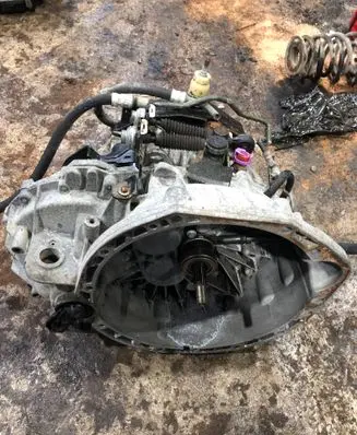Renault Trafic II (X83) Manual 6 speed gearbox PF6010 8200546200 C475498