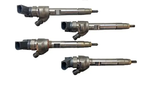 Toyota Verso Fuel injectors set 0445110599 8515060