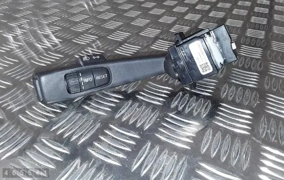 Volvo S60 Indicator stalk 31334647