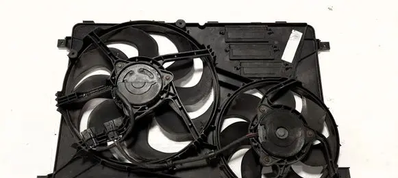 Volvo XC60 Electric radiator cooling fan 8240547
