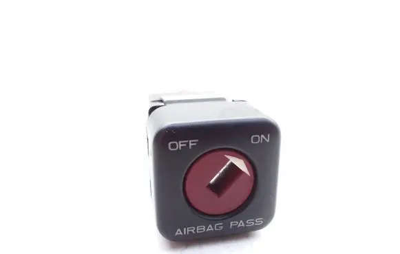 Passenger airbag on/off switch