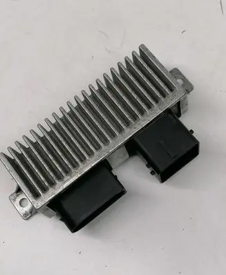 Renault Master III Glow plug pre-heat relay 8200558438A