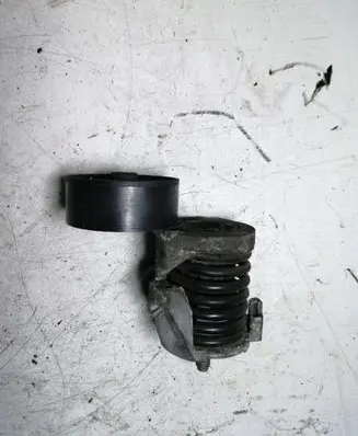 BMW 3 E92 E93 Generator/alternator belt tensioner 7558752