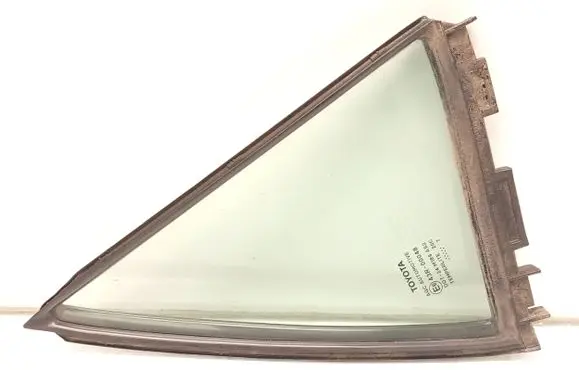 Toyota Auris 150 Rear vent window glass E643R00048 6818802090