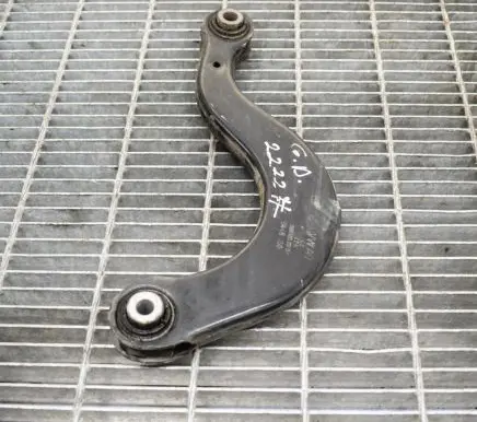 Volkswagen PASSAT B8 Rear upper control arm/wishbone