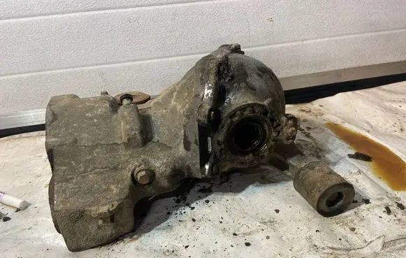 Volvo XC70 Rear differential 08689632