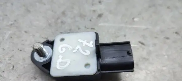 Toyota Corolla E120 E130 Airbag deployment crash/impact sensor 8983102020