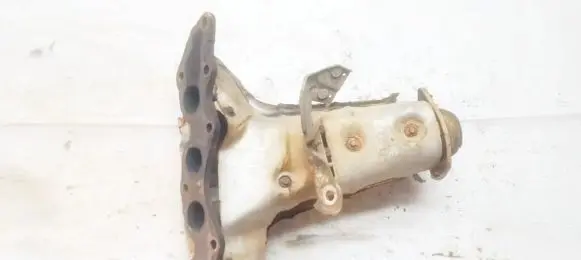 Mazda 6 Exhaust manifold