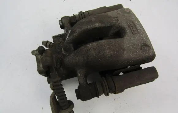 Opel Zafira B Rear brake caliper BHN314E