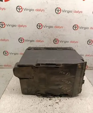 Battery tray