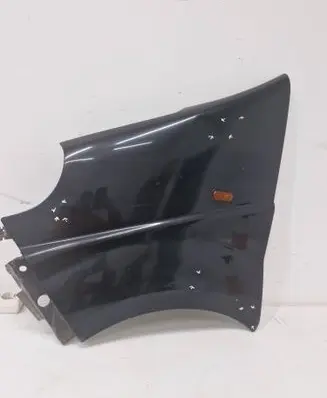 Opel Vivaro Fender