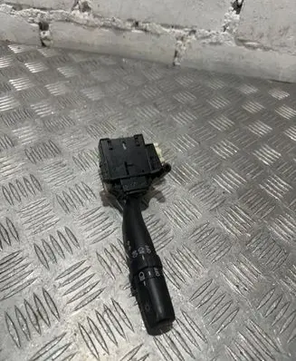 Toyota Avensis T250 Indicator stalk 05110
