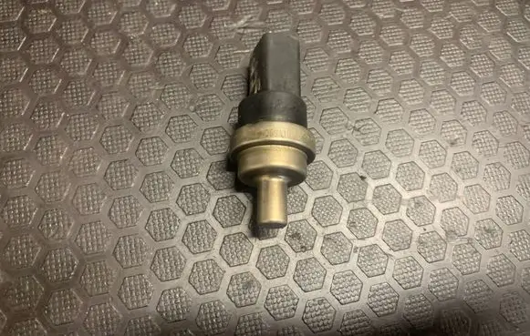 Volkswagen Touareg I Coolant temperature sensor 269416