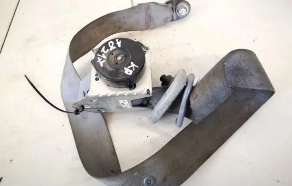 Mazda 3 I Front seatbelt 6032792