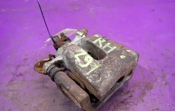 Opel Zafira B Rear brake caliper