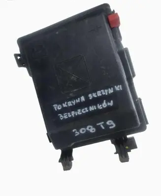 Peugeot 308 Fuse box set 9678633380