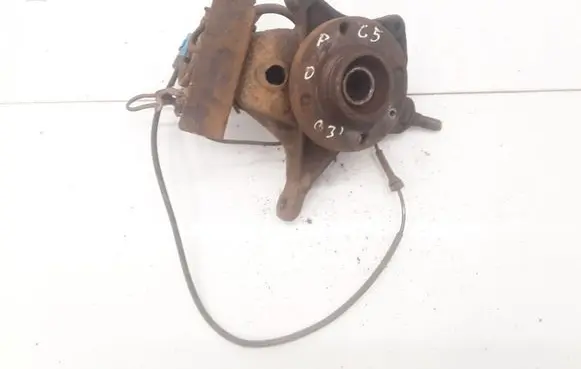 Front wheel hub spindle knuckle