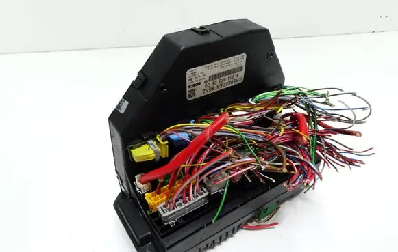 Mercedes-Benz C W204 SAM control unit A2049000600 A2049010500 A2044424100
