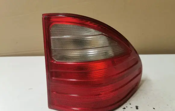 Mercedes-Benz E W210 Rear/tail lights A2108204864 198202 198028R