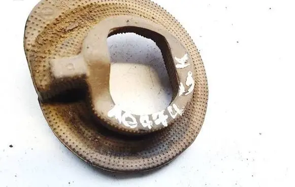 Nissan Leaf I (ZE0) Front coil spring rubber mount 