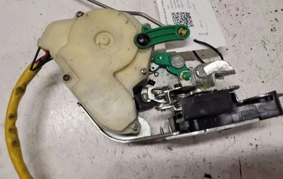 KIA Sorento Front door lock 060705