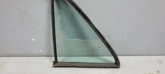 Mercedes-Benz 200 300 W123 Rear door window glass