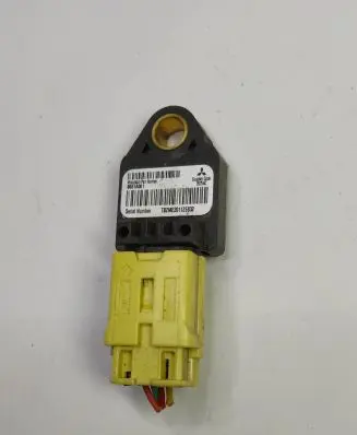 Mitsubishi Outlander Airbag deployment crash/impact sensor 8651A001 39754C TBZME2011ZE332
