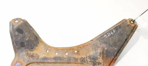 Mitsubishi Lancer X Engine mounting bracket