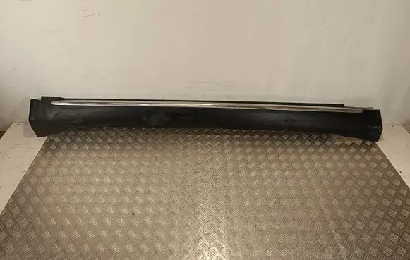 Dodge Durango Sill
