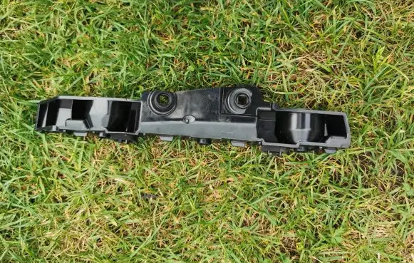 Dacia Sandero III Rear bumper mounting bracket 850455835R