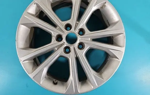 R17 alloy rim