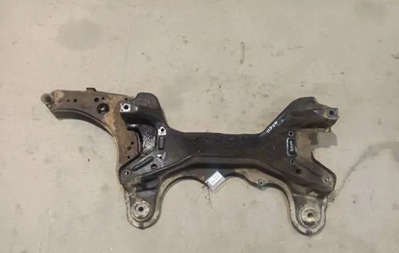 Volkswagen Golf IV Front subframe 