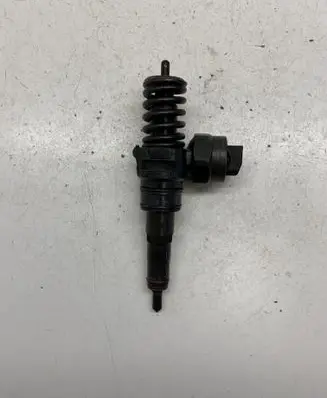 Volkswagen PASSAT B5 Fuel injector 038130073F 0414720007