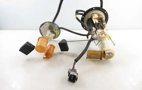 Mitsubishi Pajero Pinin In-tank fuel pump 