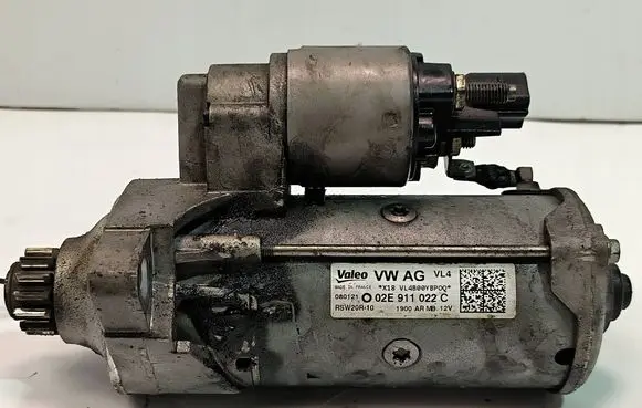 Seat Leon (5F) Starter motor 02E911022C