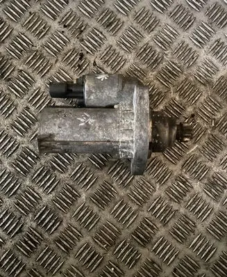 Volkswagen Golf V Starter motor 02M911023M