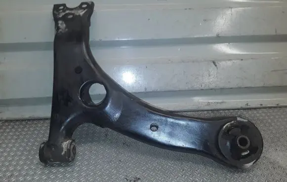 Toyota Avensis T250 Front lower control arm/wishbone 30Z2077JRN