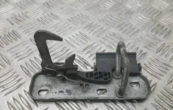 Volkswagen Golf VI Engine bonnet/hood lock/latch loop/hook 1Q0823480