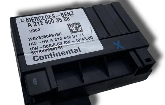 Mercedes-Benz A W176 Central body control module A3223 A2129003508