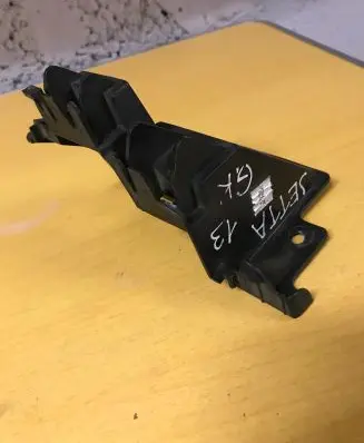 Volkswagen Jetta VI Bumper support mounting bracket corner 5C6807393A