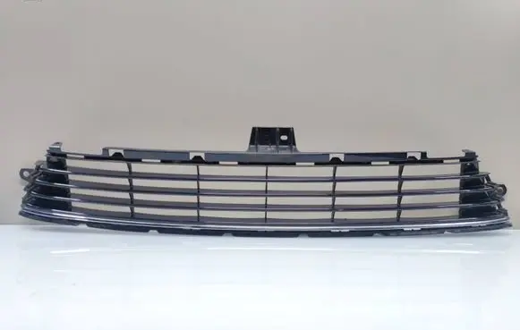 Toyota Auris E180 Front bumper lower grill 5311202670