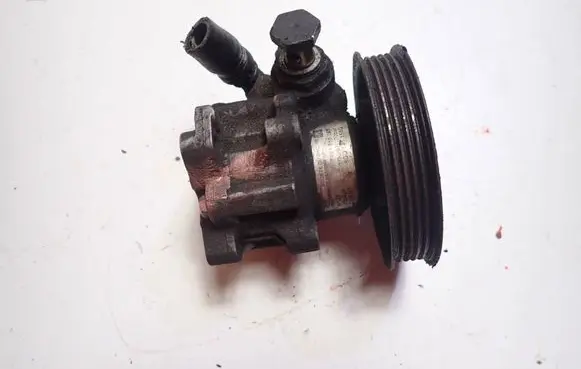 Audi A4 S4 B5 8D Power steering pump 8D0145155Q