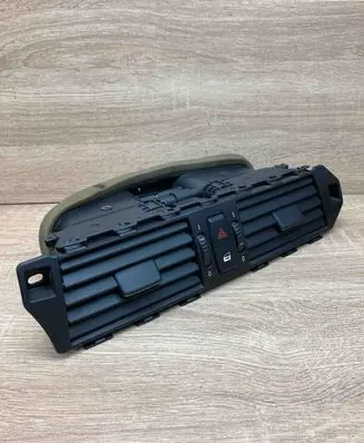 BMW 5 E60 E61 Dash center air vent grill 6910734 7009275